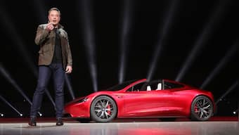Trouble for Elon Musk: Tesla lost over $140 billion in market value in less than a month