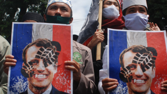 UK police arrests French publisher from work trip in London over anti-Macron protests in Paris UK police arrests French publisher from work trip in London over anti-Macron protests in Paris