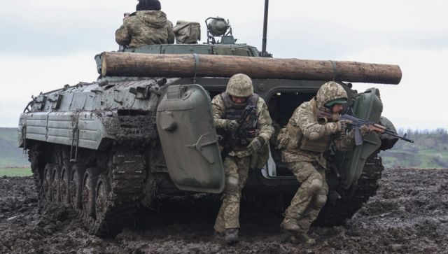 How Ukrainian football club Shakhtar Donetsk is helping soldiers and families How Ukrainian football club Shakhtar Donetsk is helping soldiers and families