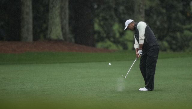 Tiger Woods has another surgery on damaged right leg Tiger Woods has another surgery on damaged right leg