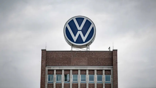VW Dieselgate scandal: Ex-Audi executive pleads guilty for using illegal defeat devices VW Dieselgate scandal: Ex-Audi executive pleads guilty for using illegal defeat devices