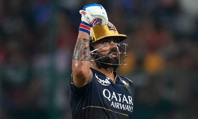 Watch: Virat Kohli accepts poetry challenge, pens motivational piece for RCB Watch: Virat Kohli accepts poetry challenge, pens motivational piece for RCB