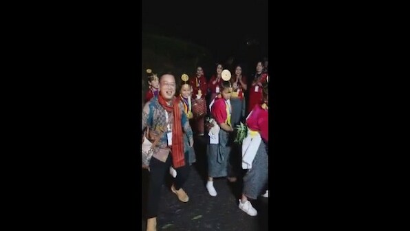 WATCH: High Commissioner of Singapore dances at G20 meet in Darjeeling
