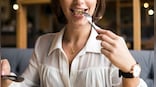 Are crickets healthy food? Why does a Canadian mother feed them to her 18-month-old baby?