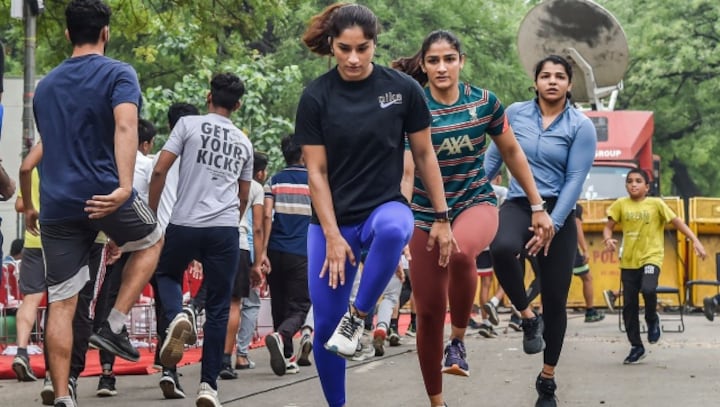 Virender Sehwag, Sania Mirza, Rani Rampal support protesting wrestlers: 'Difficult to watch', 'saddening'