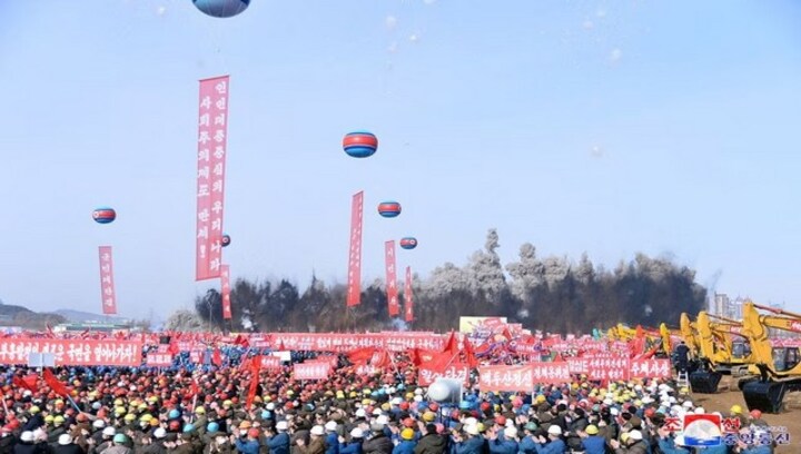 North Korea holds grand ceremony to celebrate building of 10,000 new homes in Pyongyang, Kim Jong Un joins the party