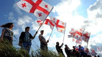 Georgia: Thousands rally against government