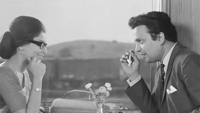 Throwback Thursday: Story behind Uttam Kumar's scene with Sharmila Tagore in Nayak Throwback Thursday: Story behind Uttam Kumar's scene with Sharmila Tagore in Nayak
