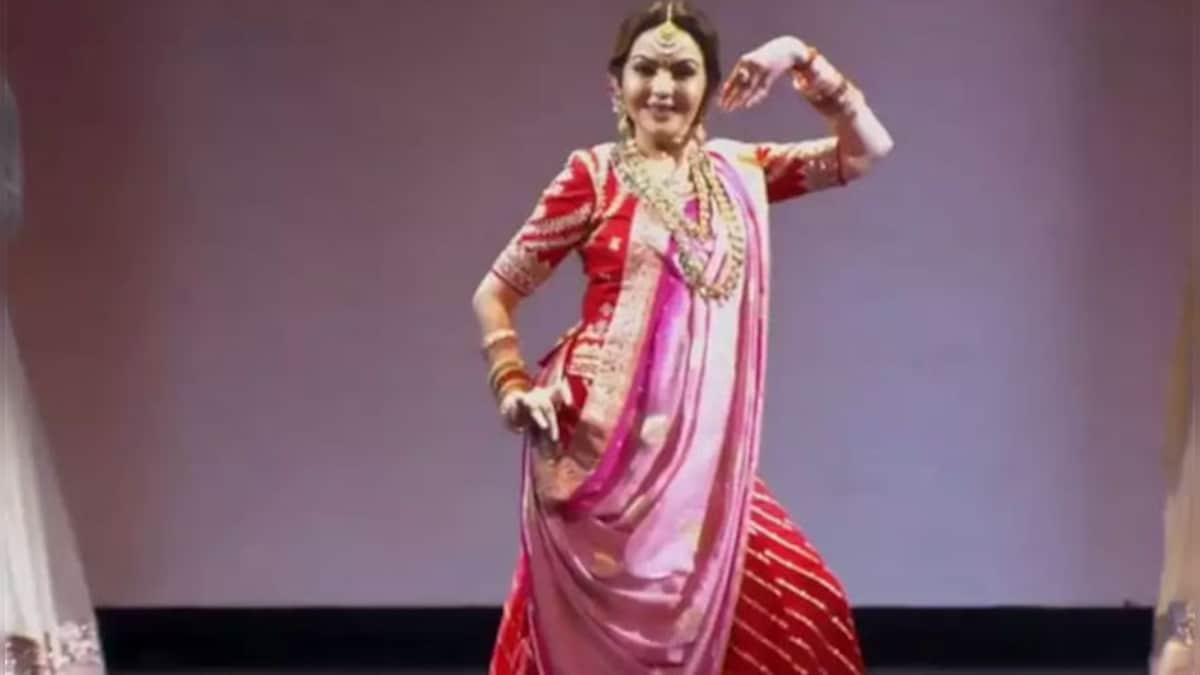 Watch: Nita Ambani dances on 'Raghupati Raghav' at the opening event of the NMACC, netizens react