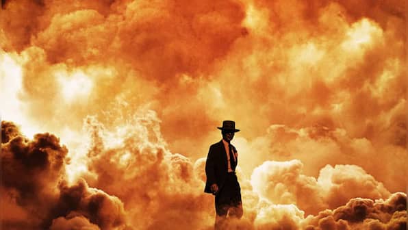 Universal starts out its CinemaCon presentation with the big one: New footage from Christopher Nolan's Oppenheimer