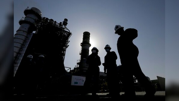 Saudi Arabia to cut oil production by 500,000 barrels per day until the end of 2023