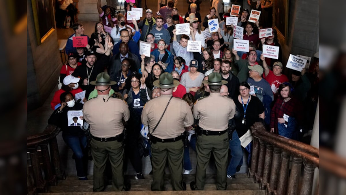 US: Republican-dominated House expels the first of 3 Democrats for joining gun control protests