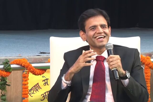 Delhi govt's vigilance dept serves notice to IAS officer for demolishing 15th century monument to build bungalow Delhi govt's vigilance dept serves notice to IAS officer for demolishing 15th century monument to build bungalow