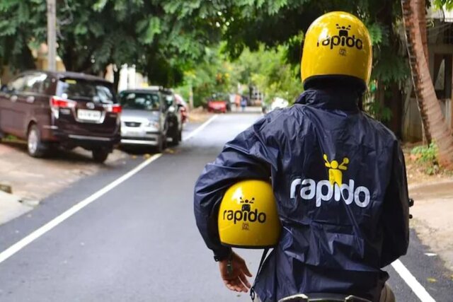 WATCH: Bengaluru woman jumps off speeding Rapido bike after rider gropes her WATCH: Bengaluru woman jumps off speeding Rapido bike after rider gropes her