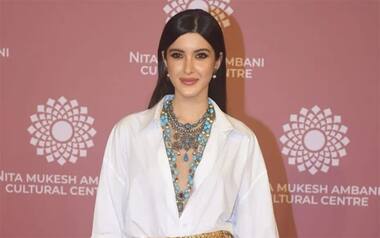 Shanaya Kapoor dazzles on the pink carpet of the Nita Mukesh Ambani Cultural Centre launch