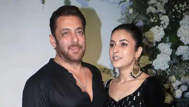 EXCLUSIVE | Shehnaaz Gill on working with Salman Khan: 'If you have to move forward, you have to work in Bollywood' EXCLUSIVE | Shehnaaz Gill on working with Salman Khan: 'If you have to move forward, you have to work in Bollywood'