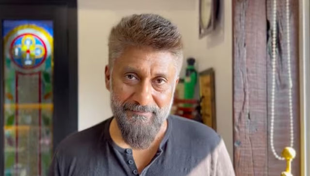 Vivek Agnihotri schools Twitter user for calling out paps over NMACC events; check his reaction Vivek Agnihotri schools Twitter user for calling out paps over NMACC events; check his reaction