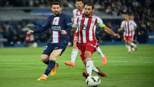 Ligue 1: Paris Saint-Germain edge closer to title as Lionel Messi jeered on return