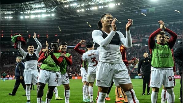 Europa League: 'Great joy' as Jose Mourinho's Roma hold firm to make final