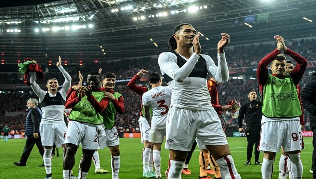 Europa League: 'Great joy' as Jose Mourinho's Roma hold firm to make final Europa League: 'Great joy' as Jose Mourinho's Roma hold firm to make final