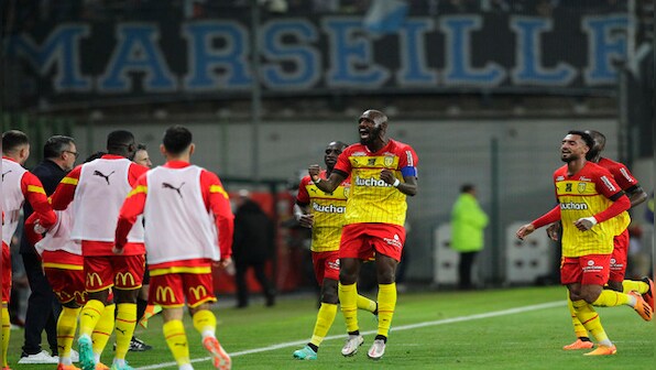 Ligue 1: Lens defeat Marseille to put Paris Saint-Germain under title pressure