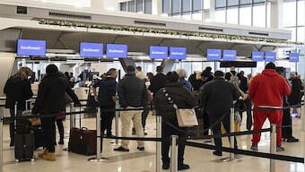 From refunds to compensation: The new rules proposed by the Biden administration for airlines