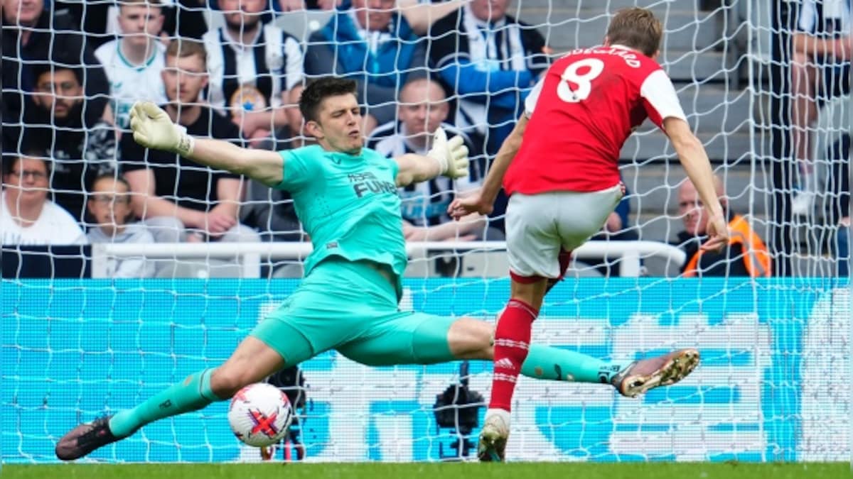 Premier League: Arsenal pass Newcastle United test to keep pressure on Manchester City