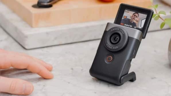Canon launches Powershot V10, its first camera designed specifically for vlogging; check details here