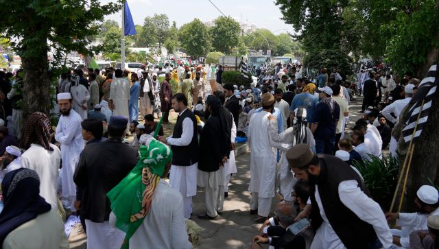 Lahore HC grants bail to former PM Imran Khan's wife in graft case Lahore HC grants bail to former PM Imran Khan's wife in graft case