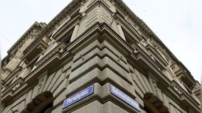 Credit Suisse bankers leaving by the hundreds every week - sources