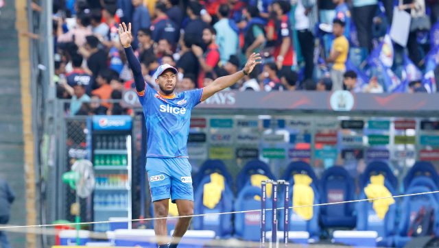 IPL 2023: Chris Jordan makes Mumbai Indians debut in game against RCB IPL 2023: Chris Jordan makes Mumbai Indians debut in game against RCB