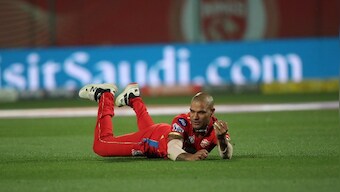 PBKS vs DC: Shikhar Dhawan takes stunner to dismiss David Warner; Watch video