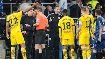 Jurgen Klopp calls for coach's challenge after Dortmund no-penalty call
