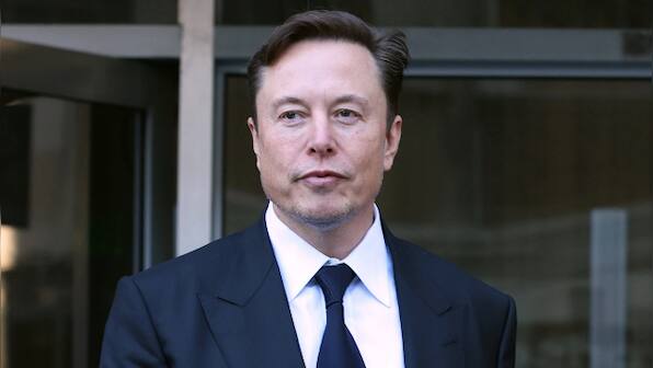 Elon Musk still needs 'permission' from Tesla lawyer to tweet, rules US federal court