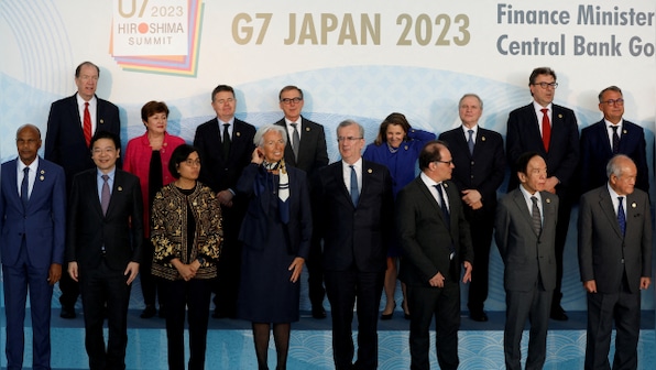 G7 leaders meet to pressure Russia, find China unity