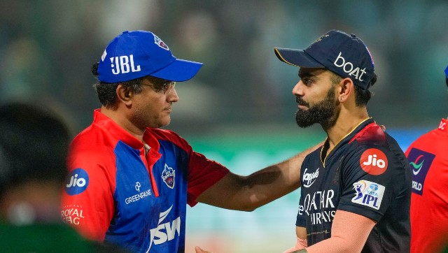 Watch: Virat Kohli, Sourav Ganguly bury the hatchet by shaking hands after DC vs RCB game Watch: Virat Kohli, Sourav Ganguly bury the hatchet by shaking hands after DC vs RCB game