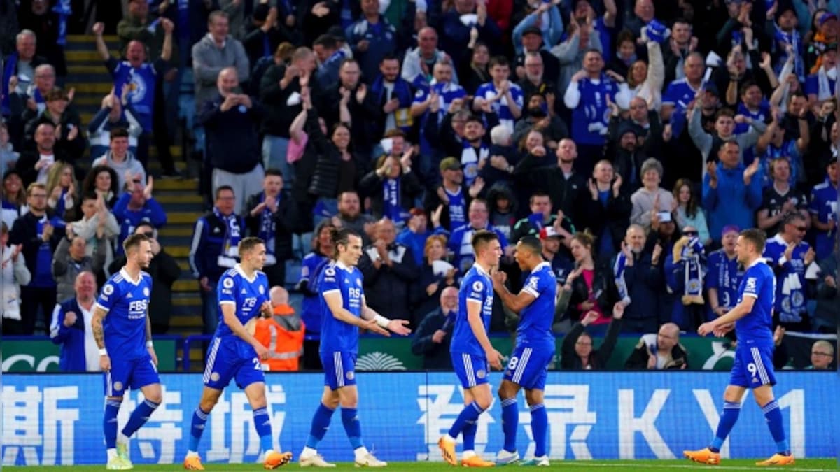 Premier League: Everton rescue draw at Leicester City, but Foxes climb out of bottom three