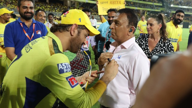 IPL 2023: Sunil Gavaskar gets shirt signed by MS Dhoni after CSK-KKR match at Chepauk; see video IPL 2023: Sunil Gavaskar gets shirt signed by MS Dhoni after CSK-KKR match at Chepauk; see video
