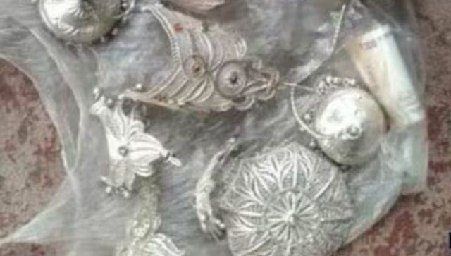9 years after theft, Odisha thief returns deity’s ornaments worth lakhs; pays a penalty too 9 years after theft, Odisha thief returns deity’s ornaments worth lakhs; pays a penalty too