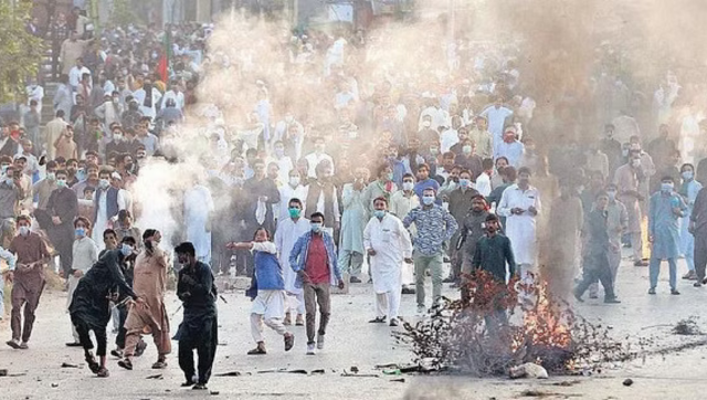 Pakistan economy braces for big jolt as Imran Khan confronts military Pakistan economy braces for big jolt as Imran Khan confronts military