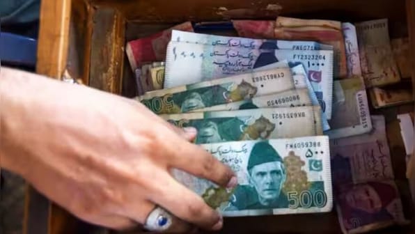 IMF projects faster economic growth for Pakistan; sets growth rate at 2.5 per cent for 2023