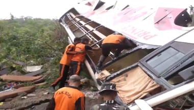 10 killed, 55 injured as bus carrying pilgrims to Vaishno Devi shrine falls into Jammu gorge