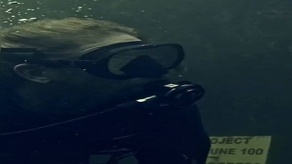 Florida professor breaks world record for living underwater