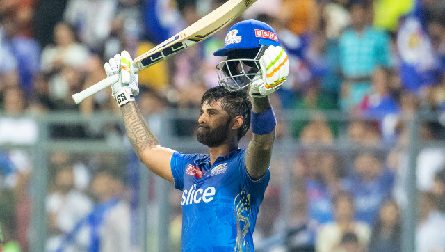 IPL 2023: Suryakumar Yadav dazzles with the knock of a lifetime as MI flex their muscles against GT IPL 2023: Suryakumar Yadav dazzles with the knock of a lifetime as MI flex their muscles against GT