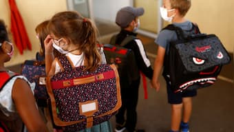 Now, this US School bans students' backpacks over gun fear