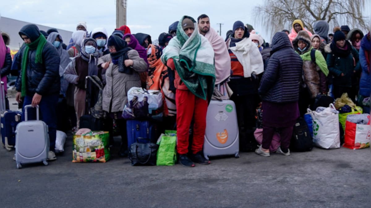 Ukraine, Pakistan lead sharp hike in global displacement, migration