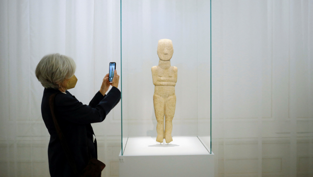 Greece successfully recovers stolen artefacts, including bronze statue of Alexander the Great Greece successfully recovers stolen artefacts, including bronze statue of Alexander the Great