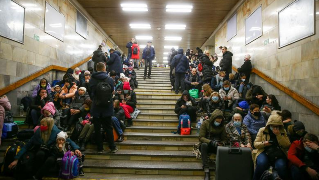 Russia launches large-scale offensive in Ukraine as Kyiv urges civilians to remain in shelters Russia launches large-scale offensive in Ukraine as Kyiv urges civilians to remain in shelters