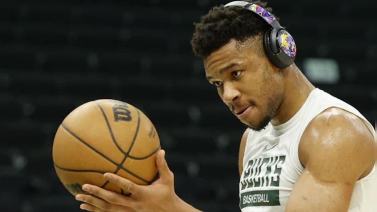 NBA: Giannis Antetokounmpo will be 'forever grateful' to former Bucks coach Mike Budenholzer