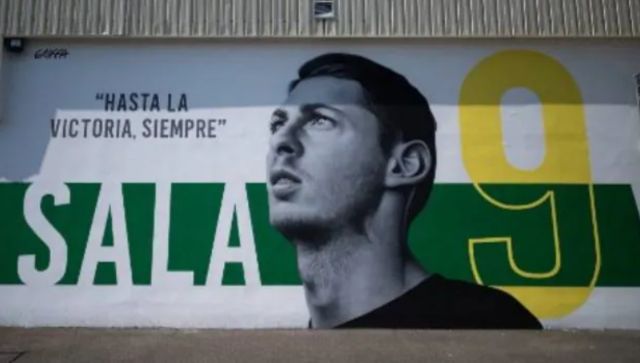 Cardiff City pursue $100 million compensation from Nantes for plane crash death of Emiliano Sala Cardiff City pursue $100 million compensation from Nantes for plane crash death of Emiliano Sala